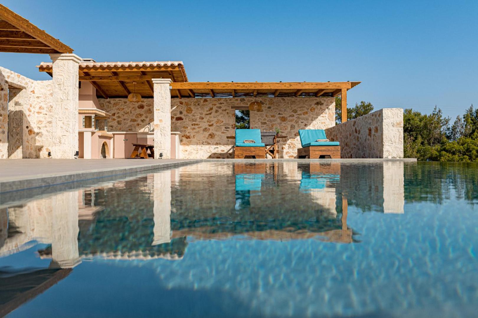 Terra Lucis Mountain Residences * Agios Leon
